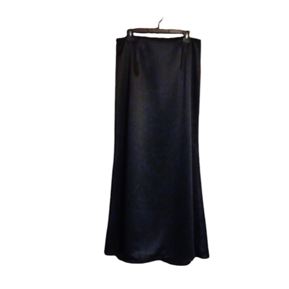 JM Satin skirt